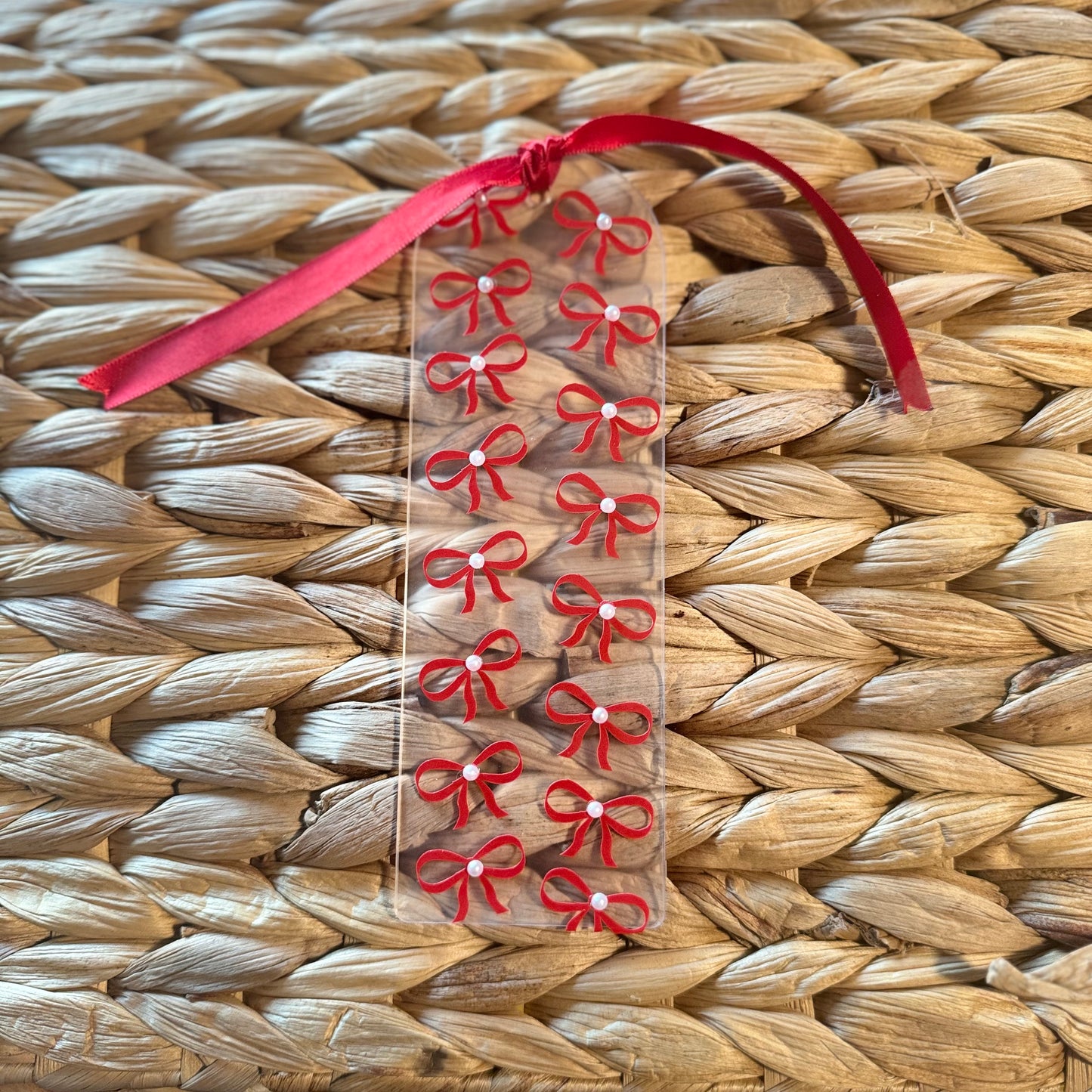 RED BOWS & PEARLS BOOKMARK