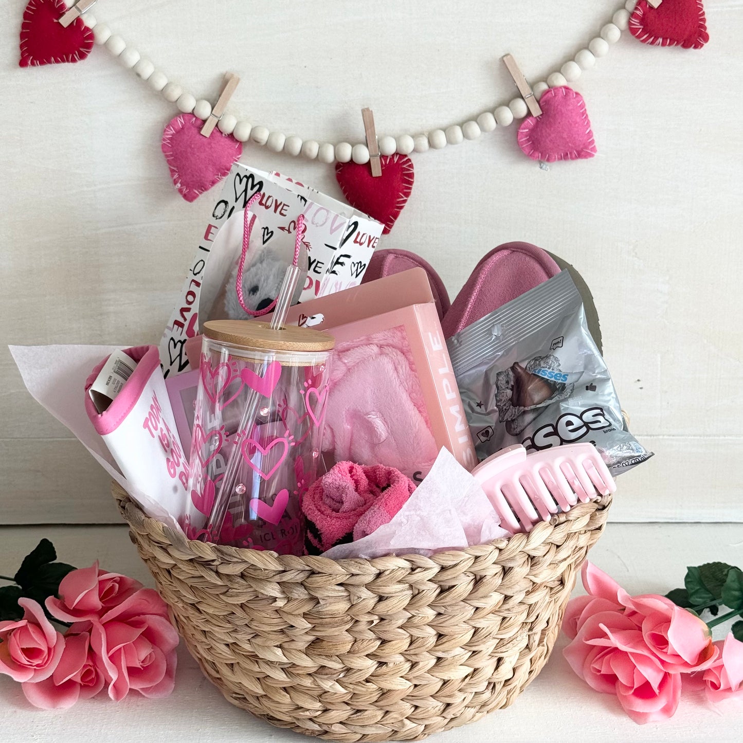 BESTIES’S VALENTINE’S DAY BASKET